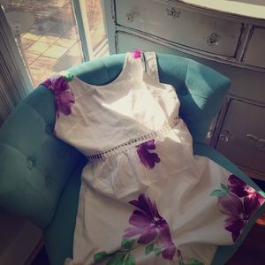 Sophisticated Silky Floral Romper, size Junior M